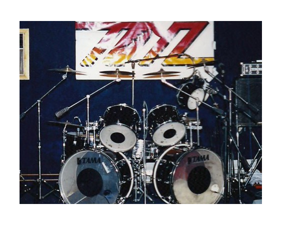 mike-drums-13