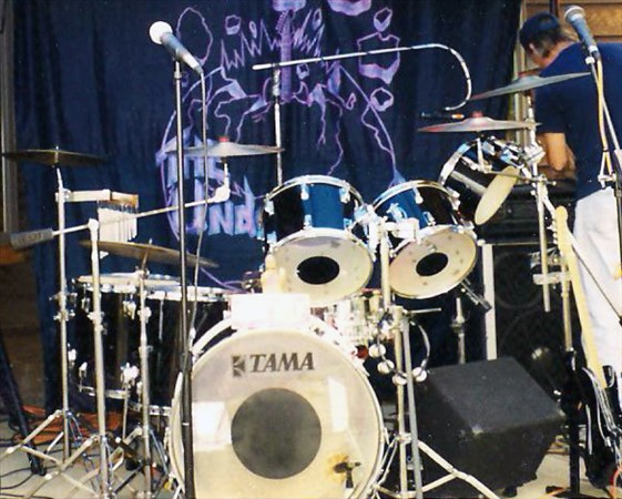 mike-drums-10